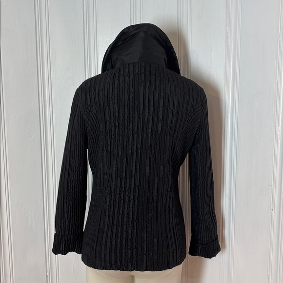 ELENA WANG Reversible Black & Paisley Jacket with Sculptural Collar - Picture 6 of 12